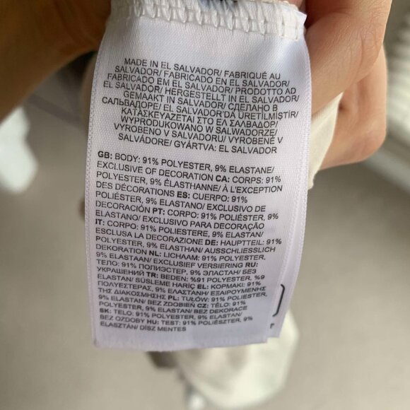 The North Face medium size crop top white/cream - Picture 10 of 10